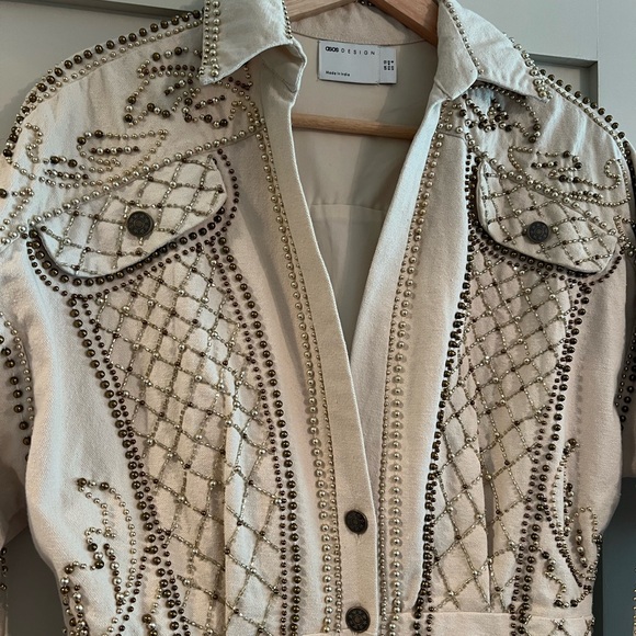 ASOS Design structured mini dress with pearl embellishments 8 - Picture 10 of 15